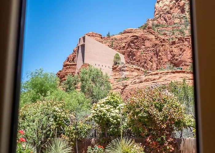 Oasis At Chapel Rock
